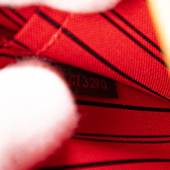 Louis Vuitton Neverfull Pouch - Picture 9 of 9